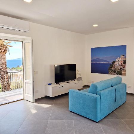 Ferienwohnung Savarese Luxury Palace Vico Equense Exterior foto