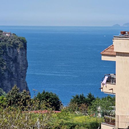 Ferienwohnung Savarese Luxury Palace Vico Equense Exterior foto