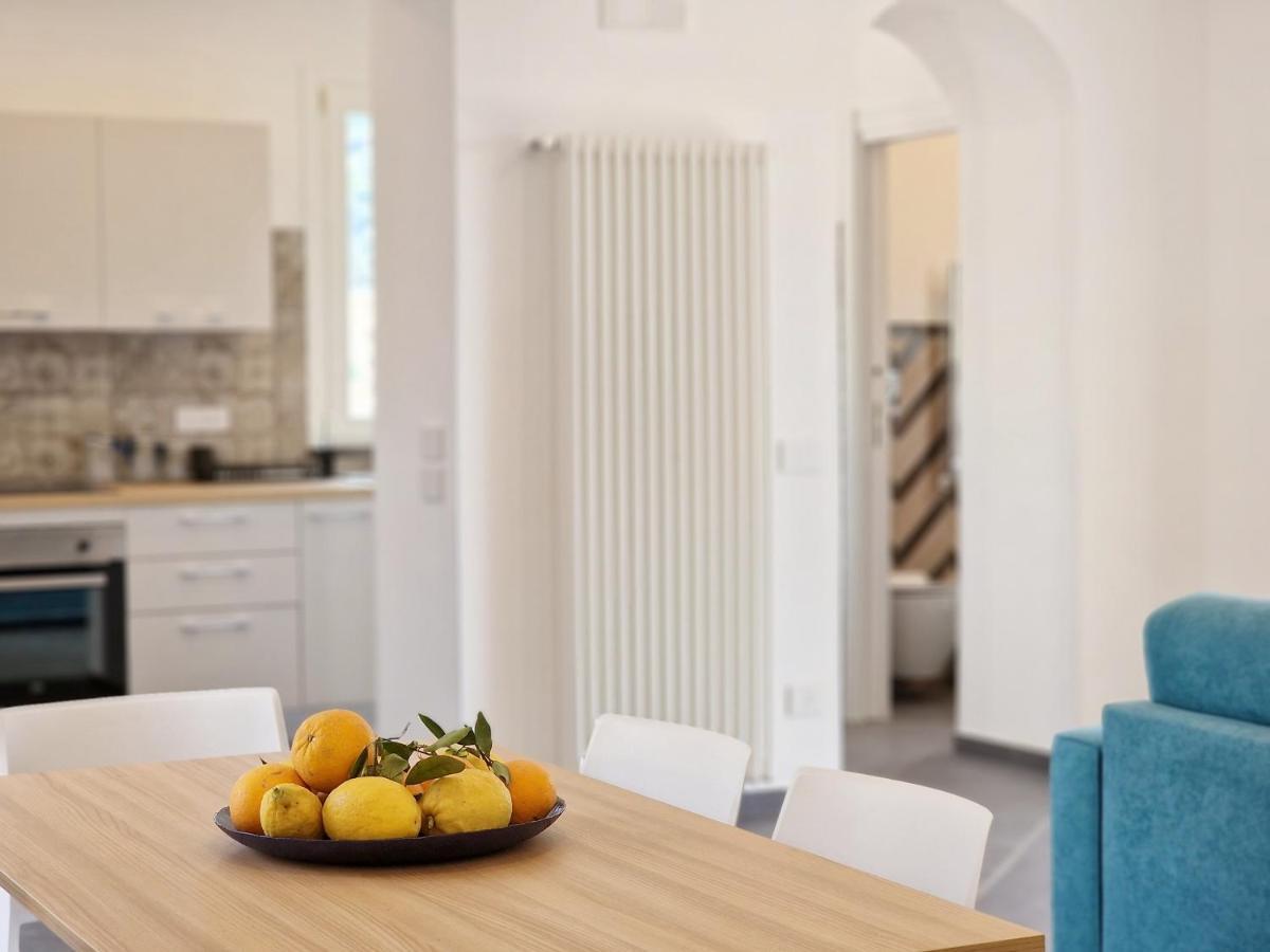 Ferienwohnung Savarese Luxury Palace Vico Equense Exterior foto