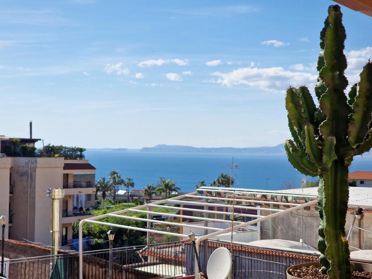 Ferienwohnung Savarese Luxury Palace Vico Equense Exterior foto