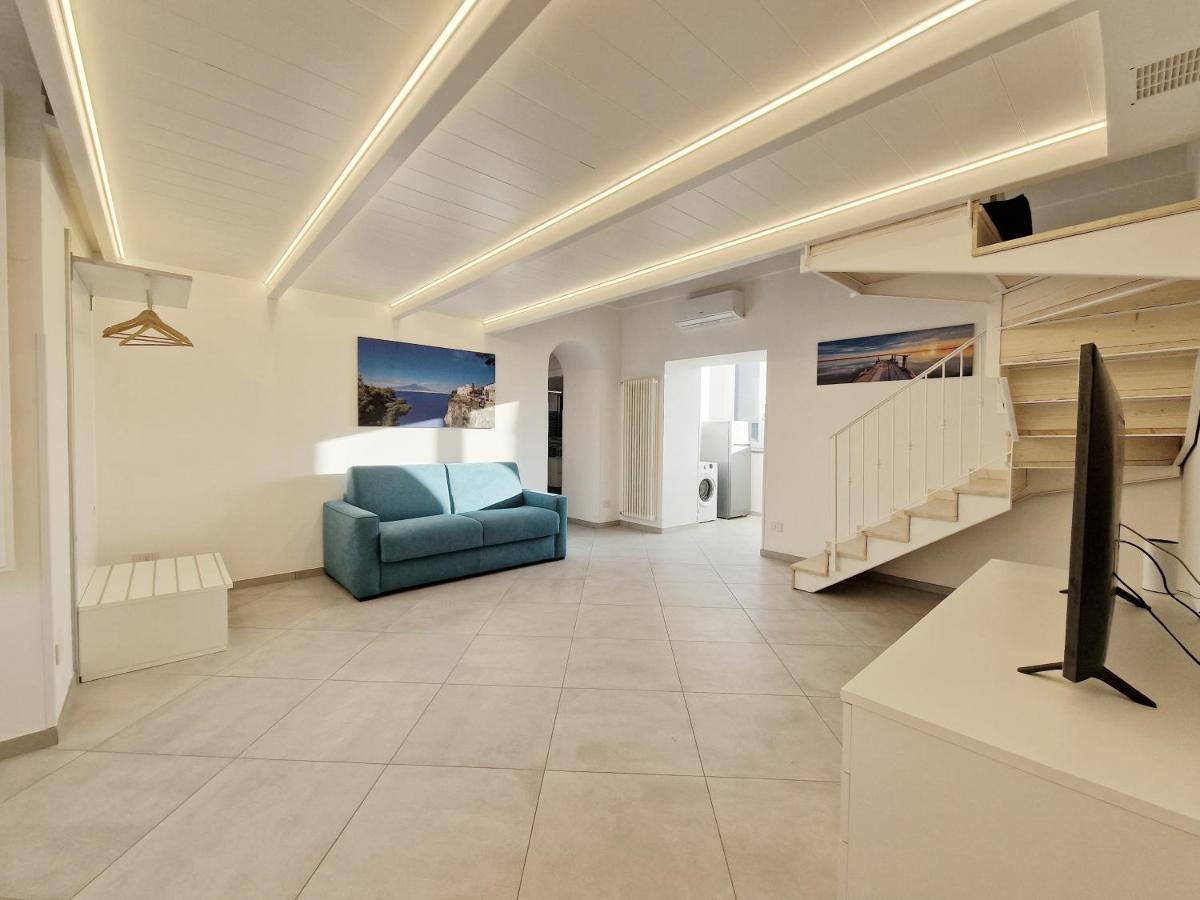 Ferienwohnung Savarese Luxury Palace Vico Equense Exterior foto